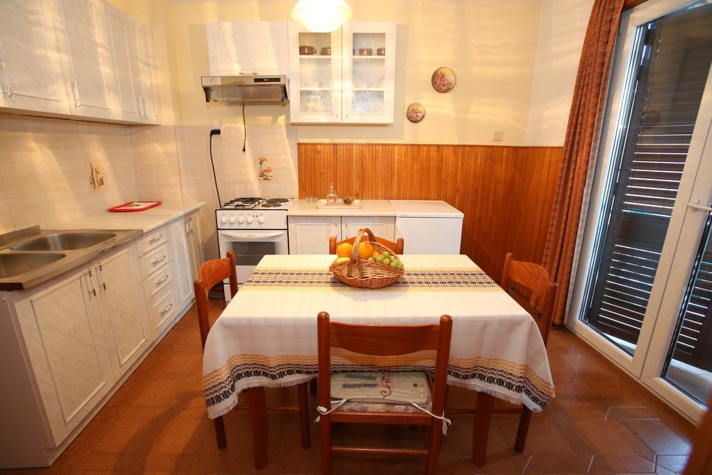 Apartments Marin With Sea View บัชกา ภายนอก รูปภาพ