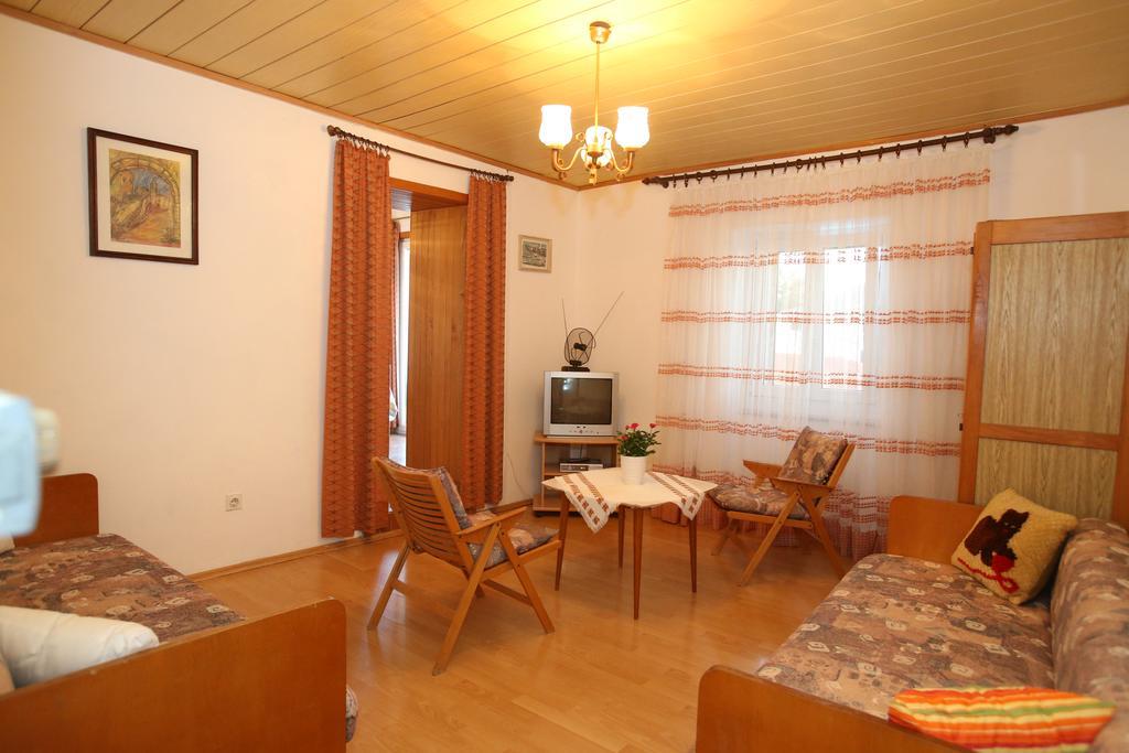 Apartments Marin With Sea View บัชกา ภายนอก รูปภาพ